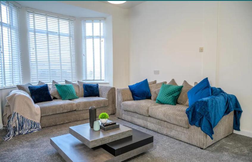 Large 7 Bedroom Town House In Chester City Centre מראה חיצוני תמונה