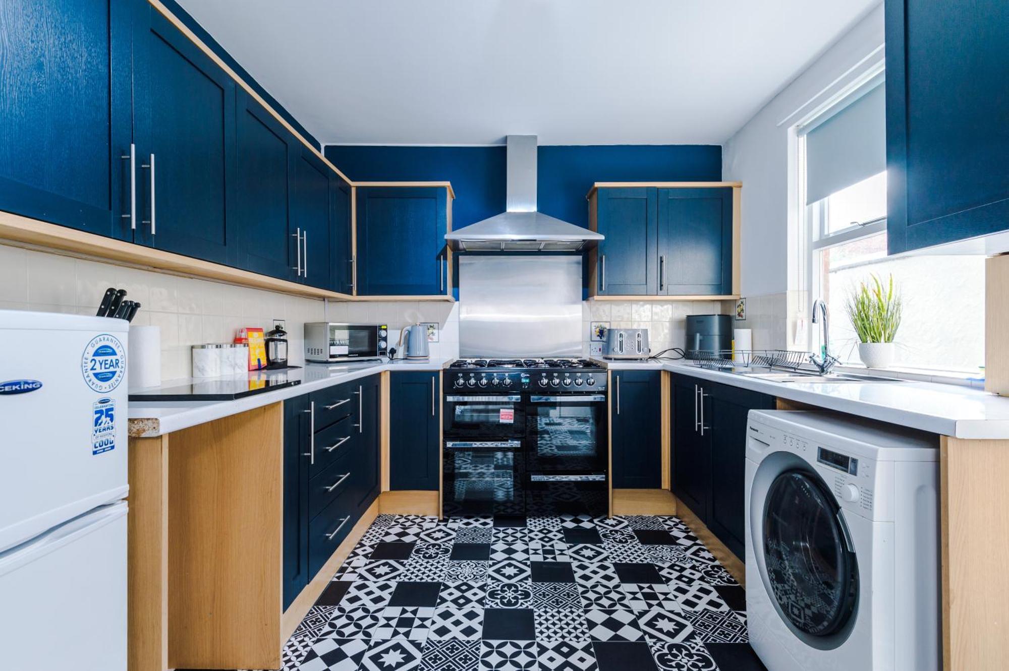 Large 7 Bedroom Town House In Chester City Centre מראה חיצוני תמונה