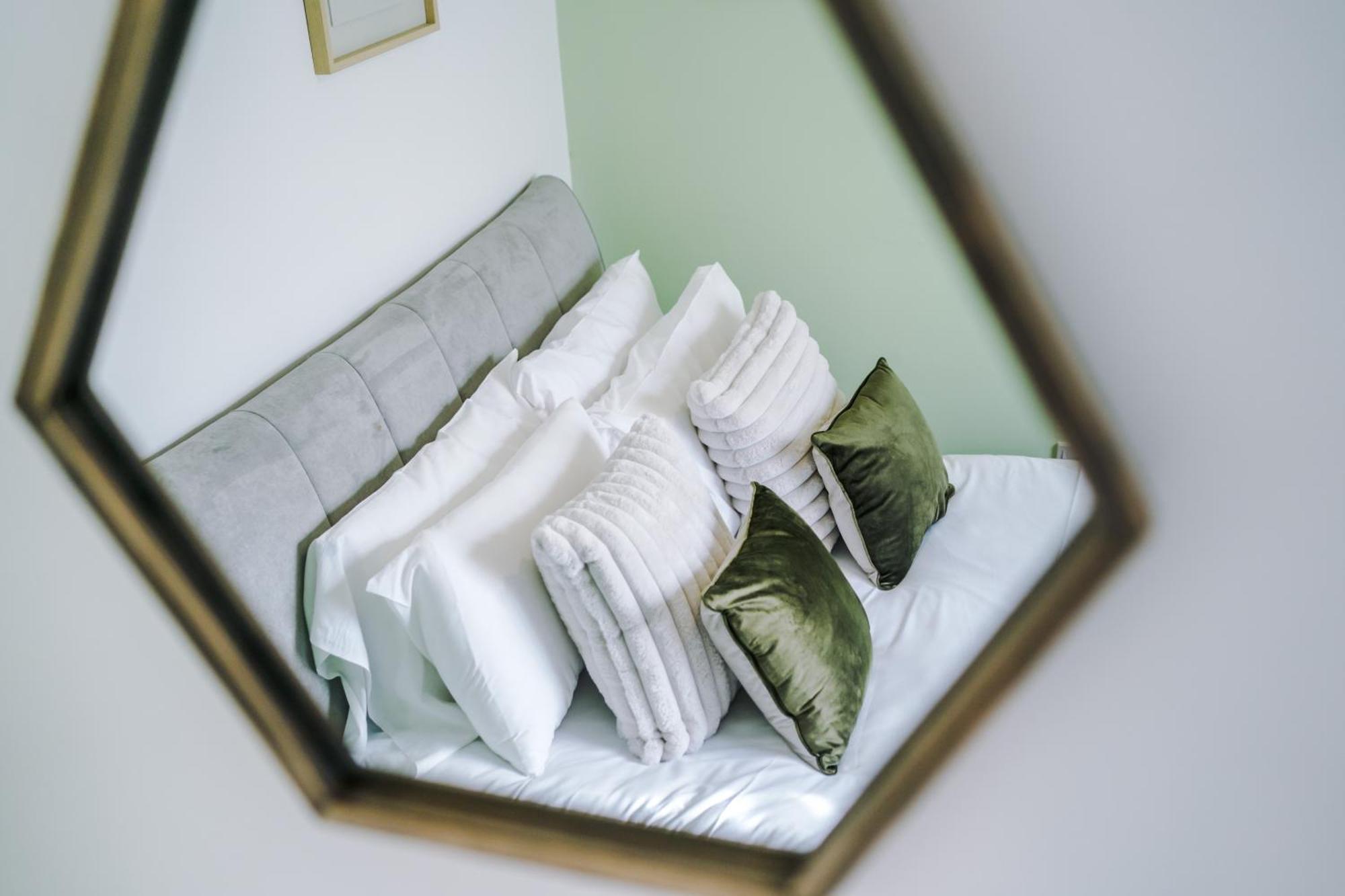 Large 7 Bedroom Town House In Chester City Centre מראה חיצוני תמונה