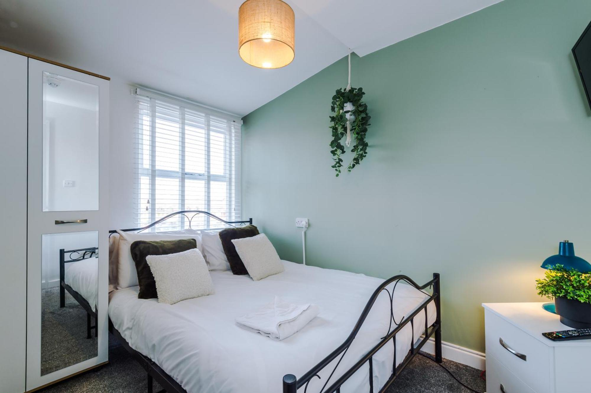 Large 7 Bedroom Town House In Chester City Centre מראה חיצוני תמונה